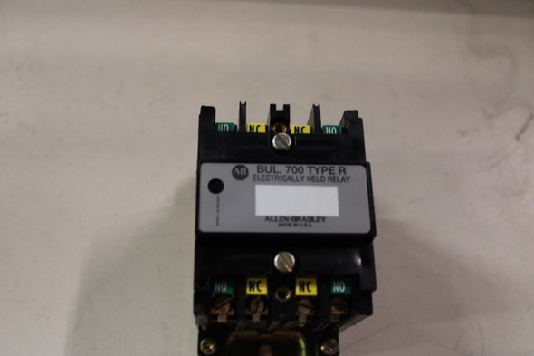 Allen Bradley 700-R220A1 Relays EA