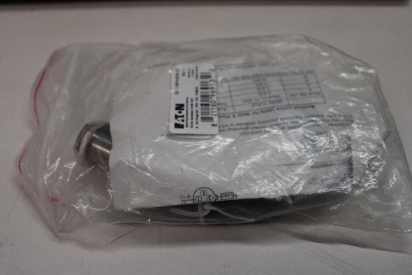 Eaton E57-18PAS05-G Inductive Global Proximity Sensor
