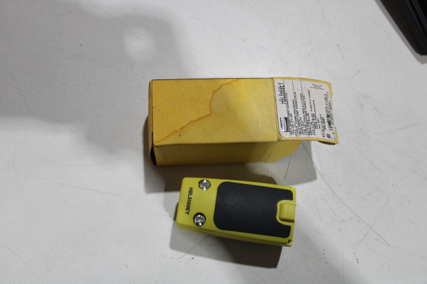 Hubbell HBL5569EY Combination Devices EA