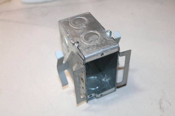 Hubbell 689B Outlet Boxes/Covers/Accessories