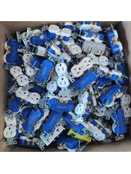 Eaton ECLOT-1424-B-OUTLETS Outlets