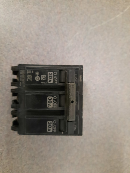 GENERAL ELECTRIC THQB32030 Miniature Circuit Breakers (MCBs) 3P 30A 240V EA