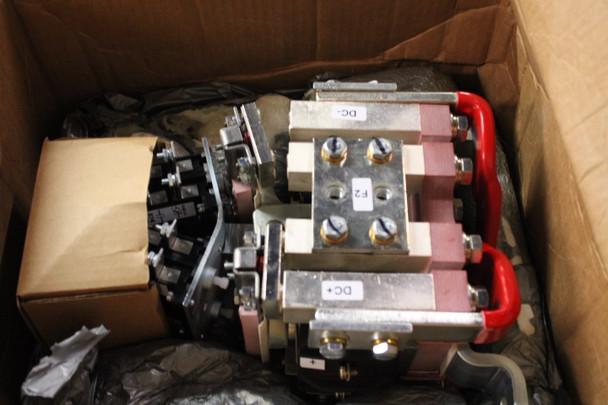 Eaton 6702ED664-7 NEMA and IEC Contactors 24V EA