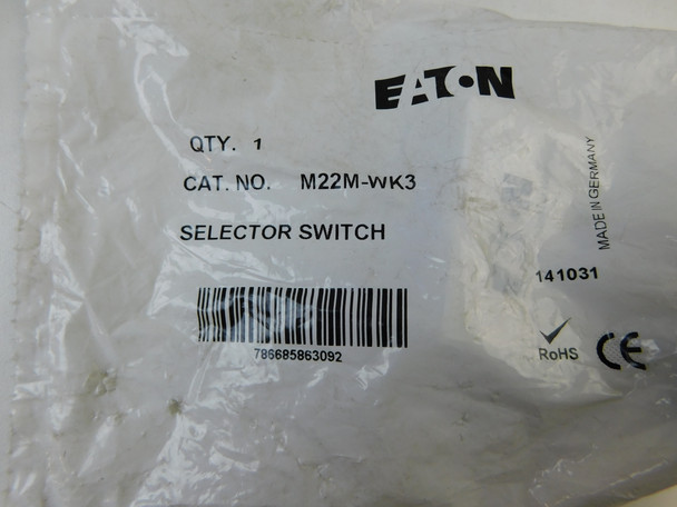 Eaton M22M-WK3 Selector Switches Non-Illuminated Black/White EA NEMA 3/3R/4/4X/12/13