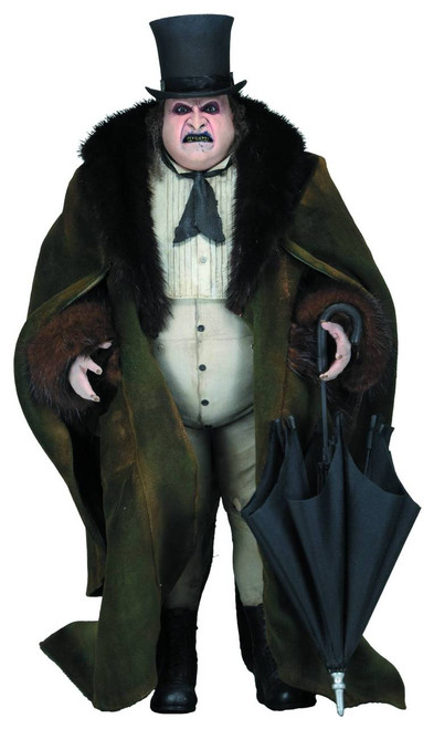 Batman Returns Penguin 1/4 Scale Action Figure -- NECA -- MAY152261