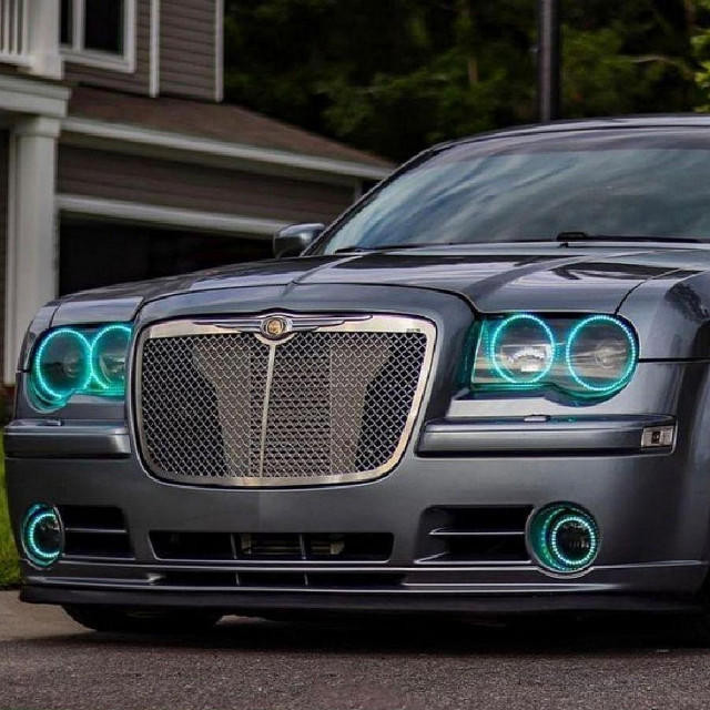 L 2005-2010 Chrysler 300 | Lighting Trendz LED Halo Kit