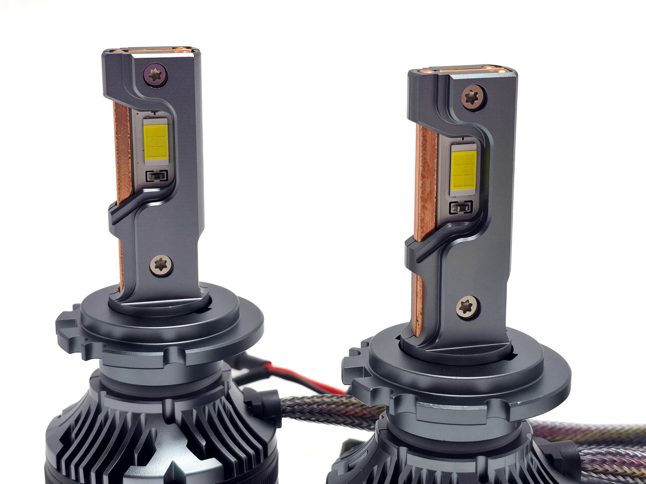 d D2S DA Lighting V2 LED Bulbs