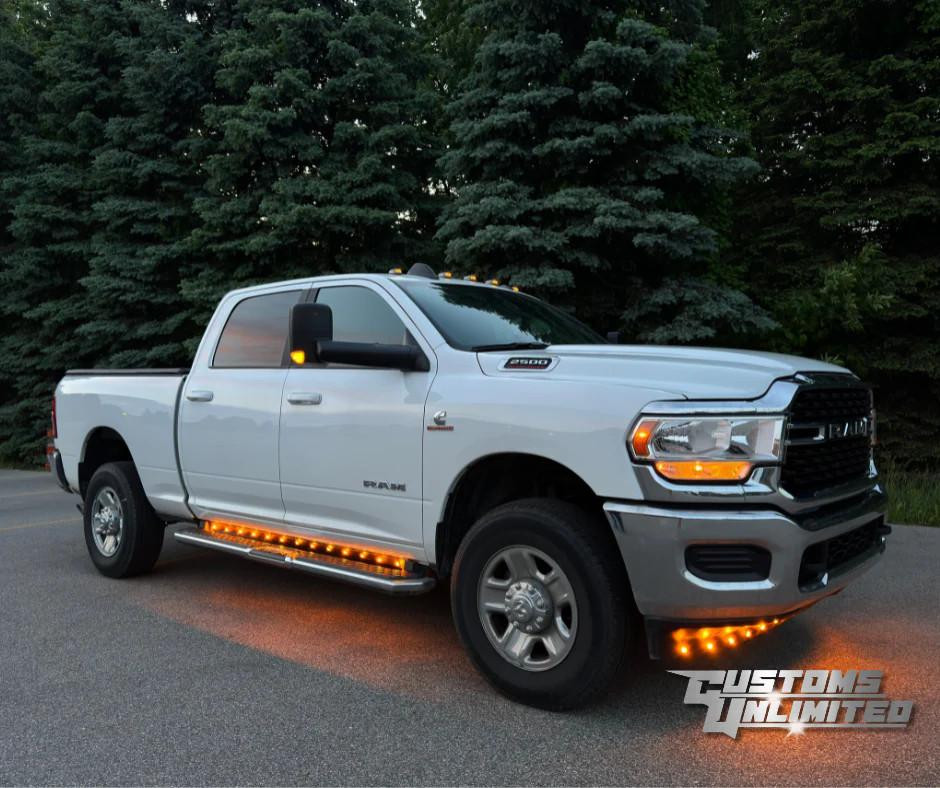 Dodge Ram 2500/3500 | Customs Unlimited Rocker Lighting Kit