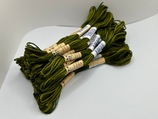 OTF Threads™️ 6 Strand Variegated Floss - GR151 Grungy Green