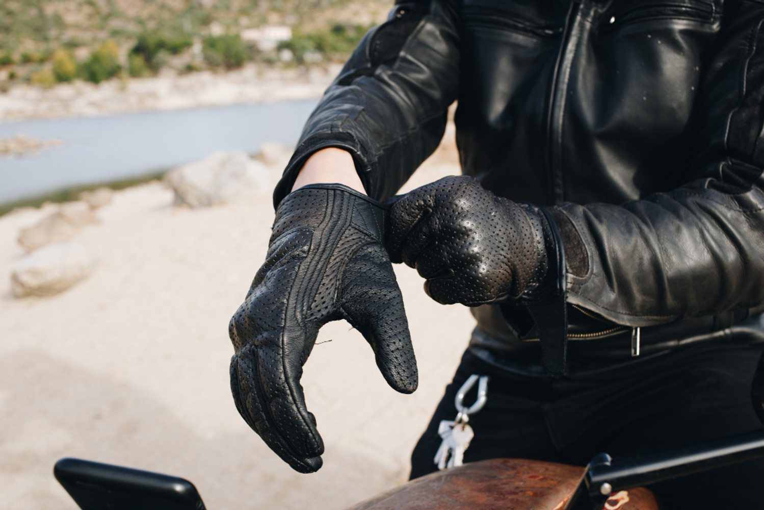 The Art of Leather: How to Choose Leather Motorcycle Gloves You'll Adore Wearing?