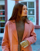 Zoe Moore A Heidelberg Holiday 2023 Pink Wool Coat Zoe Moore A Heidelberg Holiday 2023 Pink Wool Coat