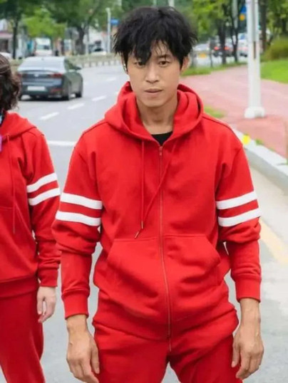 Jo Byeong-gyu The Uncanny Counter Kim Se-jeong Red Tracksuit