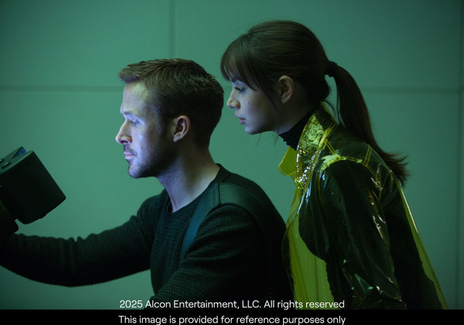 Blade Runner 2049 Joi Ana De Armas PVC Yellow Jacket