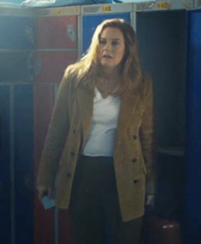 Fiona Sharpe Irish Blood Alicia Silverstone Blazer