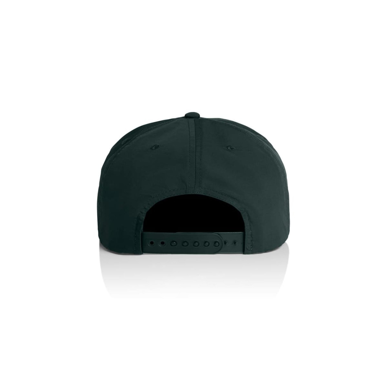 A black cap with a rear adjustable strap and a logo. The design features a smooth finish and a sporty appearance. A black cap with a rear adjustable strap and a logo. The design features a smooth finish and a sporty appearance.