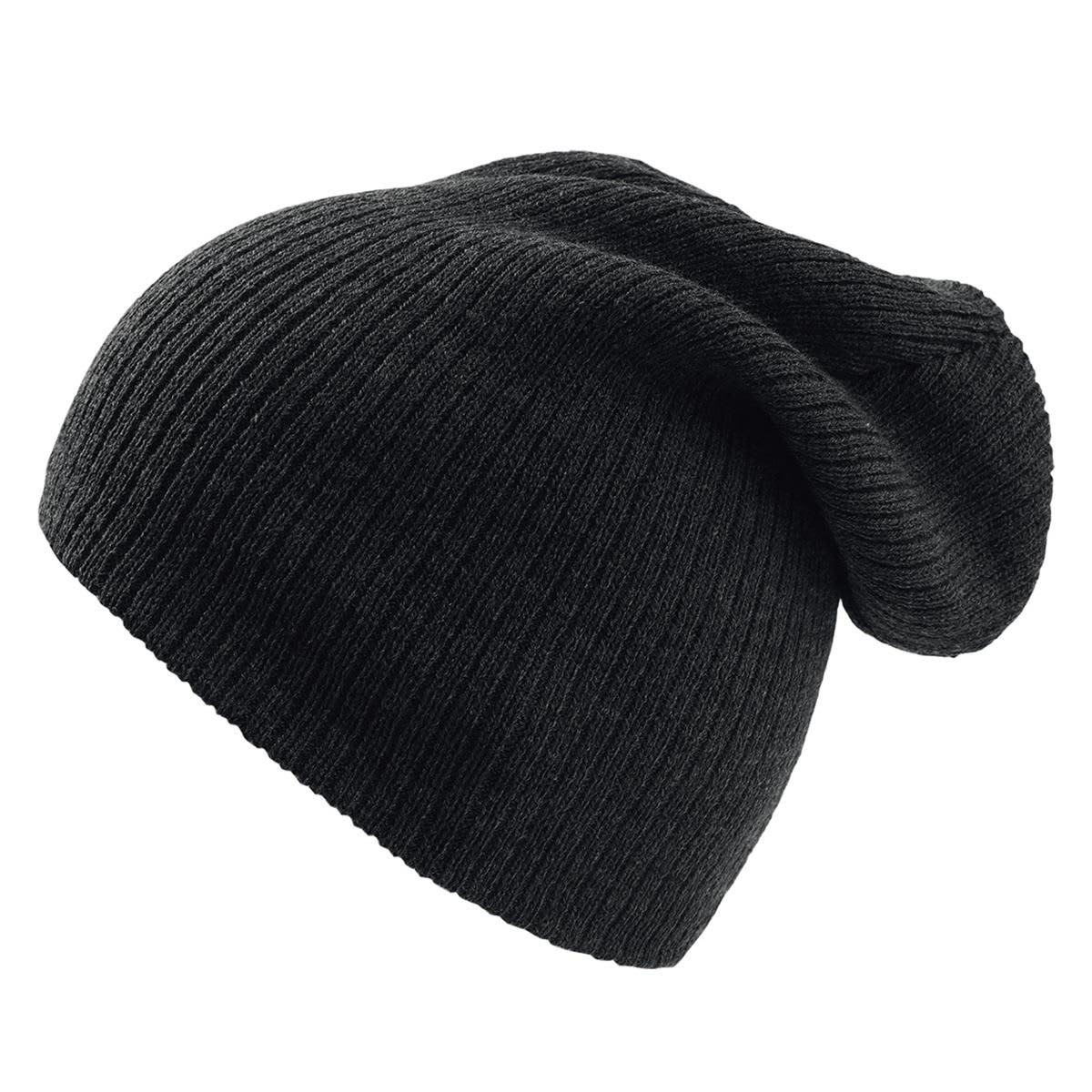 A black beanie made of ribbed fabric, featuring a slouchy design and a discreet logo.