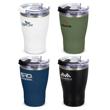 A drink bottle set featuring four insulated vacuum cups in white, olive green, navy blue, and black, each with a lid and logo. A drink bottle set featuring four insulated vacuum cups in white, olive green, navy blue, and black, each with a lid and logo.