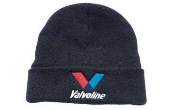 Acrylic beanie in dark grey featuring a logo and Thinsulate lining for warmth.