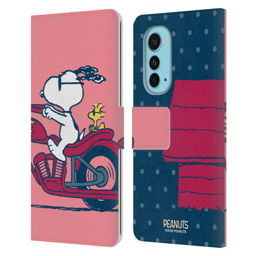 Peanuts Halfs And Laughs Snoopy & Woodstock Leather Book Wallet Case Cover For Motorola Edge (2022)