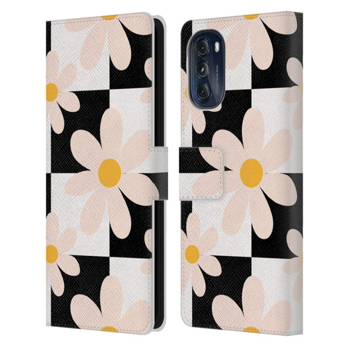 Gabriela Thomeu Retro Black & White Checkered Daisies Leather Book Wallet Case Cover For Motorola Moto G (2022)