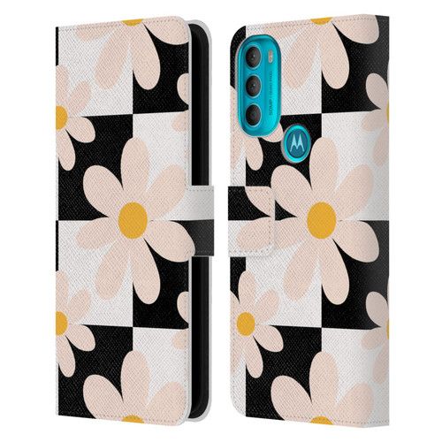 Gabriela Thomeu Retro Black & White Checkered Daisies Leather Book Wallet Case Cover For Motorola Moto G71 5G