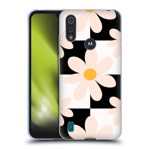 Gabriela Thomeu Retro Black & White Checkered Daisies Soft Gel Case for Motorola Moto E6s (2020)