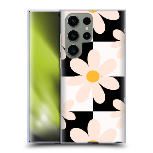 Gabriela Thomeu Retro Black & White Checkered Daisies Soft Gel Case for Samsung Galaxy S23 Ultra 5G