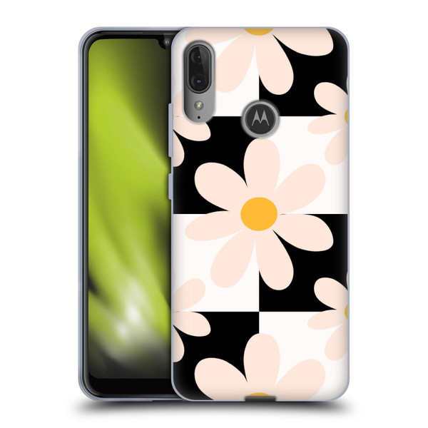 Gabriela Thomeu Retro Black & White Checkered Daisies Soft Gel Case for Motorola Moto E6 Plus