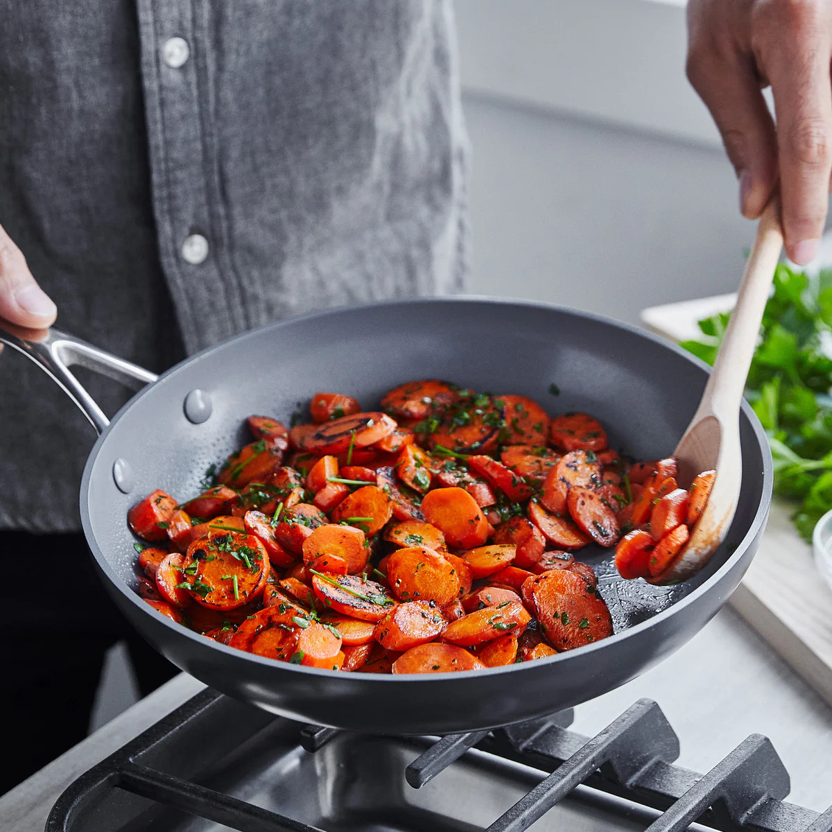GreenPan Valencia Pro Healthy Ceramic Non-Stick Fry Pan - Thumbnail 3