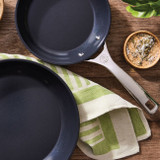 Le Creuset Essential Nonstick Ceramic 8" Fry Pan