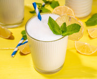 Recipe: Whipped Lemonade Mocktail/Cocktail