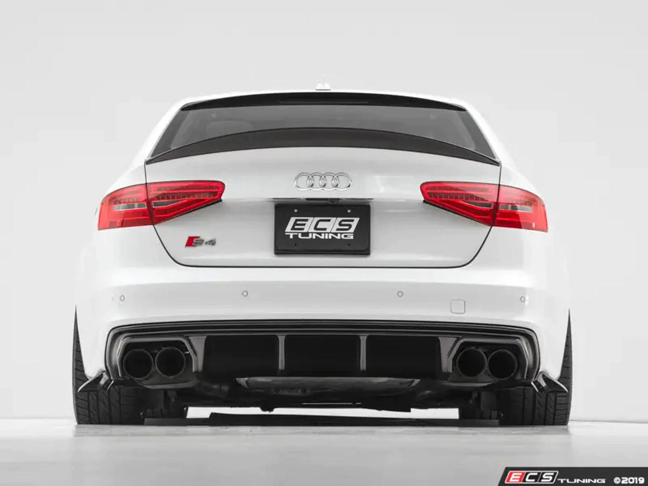 ECS Rear Diffuser in Gloss Black - B8 SQ5 - Ultimate Customs