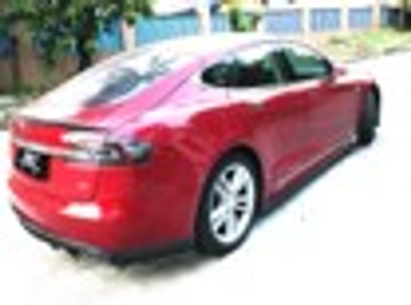 Carbon Fibre R Style Rear splitter - Tesla Model s