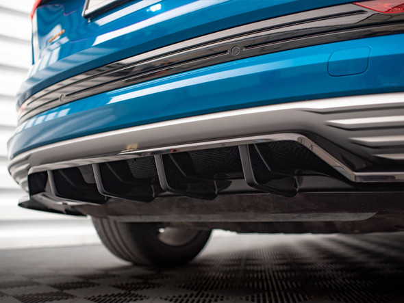 Maxton Design Central Rear Splitter Audi S8 D5