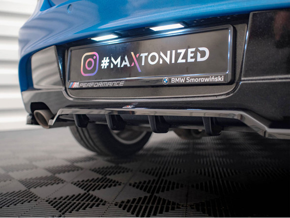Maxton Design Central Rear Splitter (Vertical Bars) BMW 1 E81 Facelift