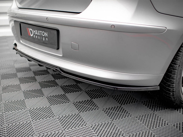 Maxton Design Central Rear Splitter (Vertical Bars) BMW 1 E81 Facelift