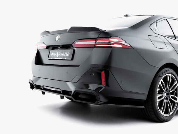 Maxton Design Rear Splitter (Vertical Bars) V.2 BMW 5 / i5 M-Pack G60
