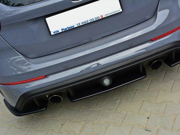 Maxton Design Central Rear Splitter Ford Focus MK3 RS