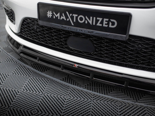 Maxton Design Central Rear Splitter (Vertical Bars) Jaguar XE X760 Facelift