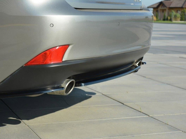 Maxton Design Central Rear Splitter Lexus IS Mk3 T