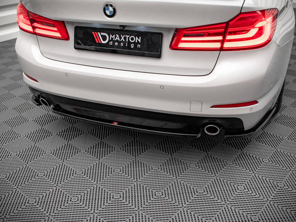 Maxton Design Street PRO Rear Diffuser BMW 5 Sedan G30