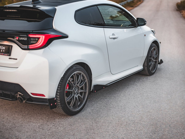 Maxton Design Front Splitter V.2 + Flaps Toyota GR Yaris Mk4