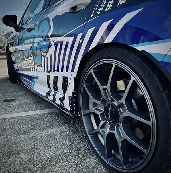 Triple R Composites Volkswagen Golf MK8 R SideSkirt Splitters