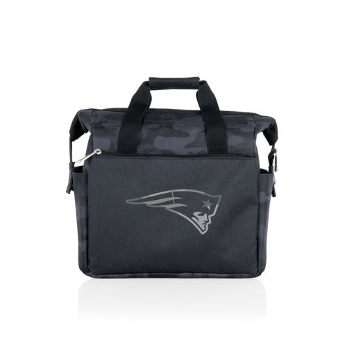 On The Go Lunch Bag Cooler - New England Patriots Black Camo
