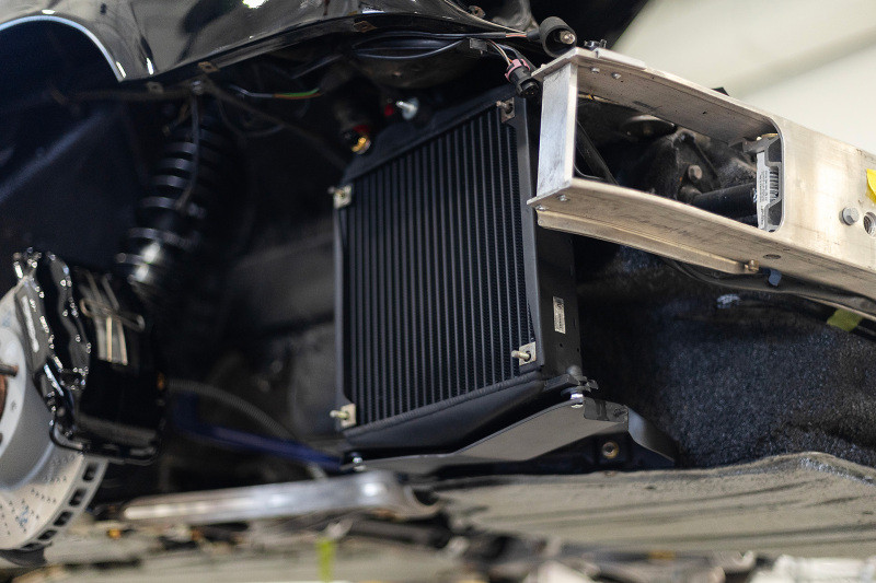 CSF Porsche 964/993 OEM+ Performance Fender Oil Cooler - 8334 Photo - Mounted