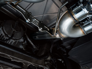 AWE Tuning C6 Chevrolet Corvette Z06/ZR1 Track Edition Axle-back Exhaust w/ Chrome Silver Tips - 3020-42606 Photo - Mounted