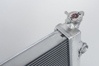 CSF 03-09 Lexus GX470 4.7L V8 / 03-09 Toyota 4Runner 4.7L V8 All Metal Radiator - 7215 Photo - Close Up