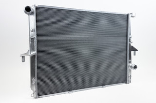 CSF Porsche 955/957 Cayenne / Audi Q7 / VW Touareg Heavy-Duty Performance Radiator - 7227 Photo - out of package