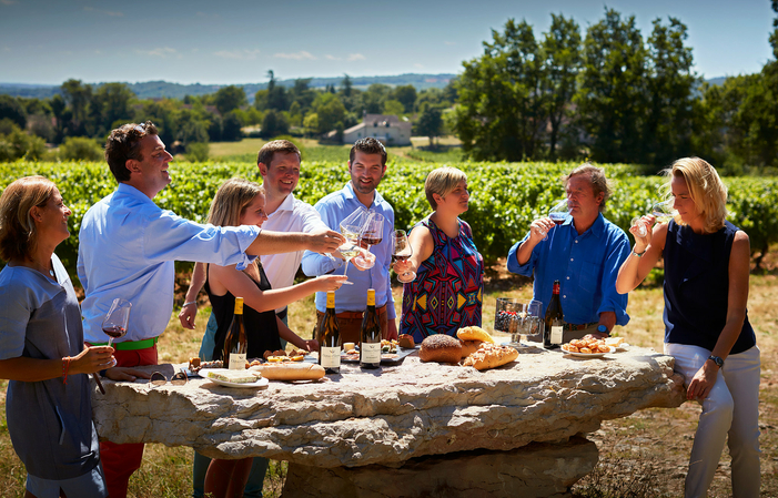 Bordeaux red tasting atmosphere