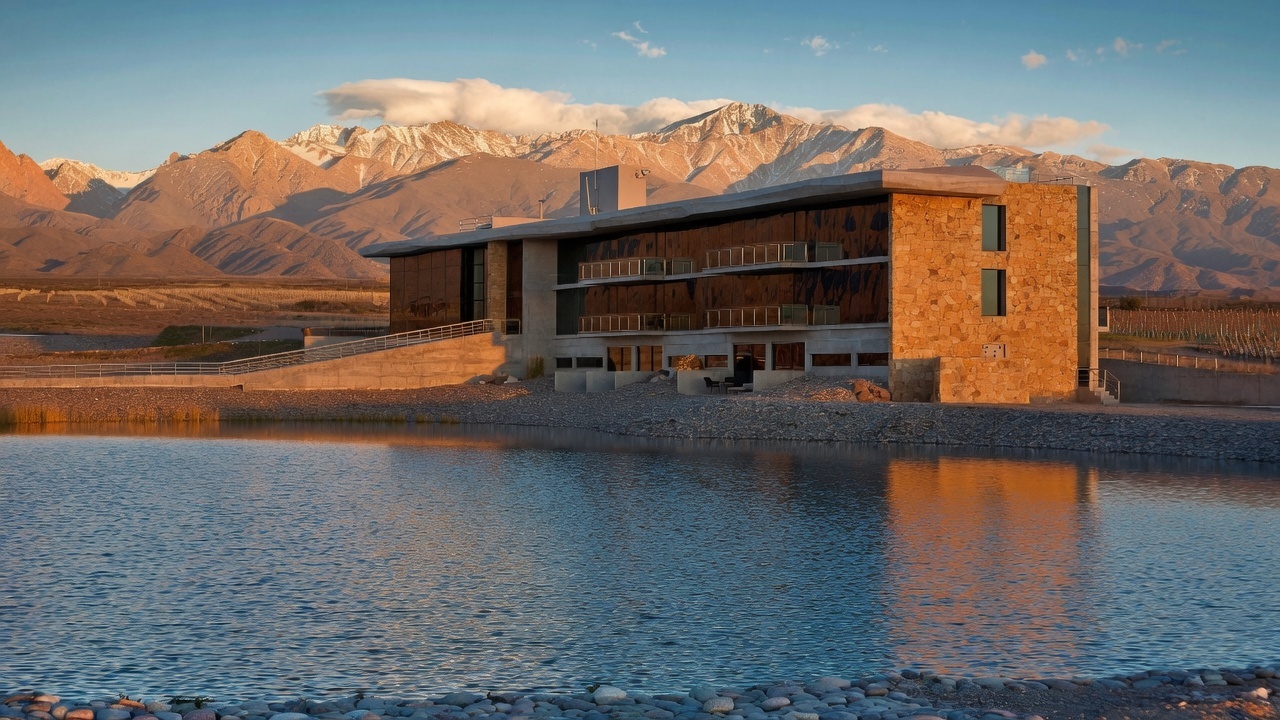 Market value image for Casa de Uco Malbec